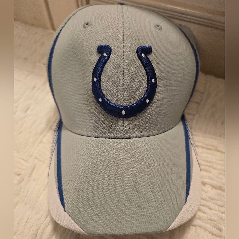 INDIANAPOLIS COLTS REEBOK ON FIELD FLEX FIT HAT LARGE / XL GRAY BLUE